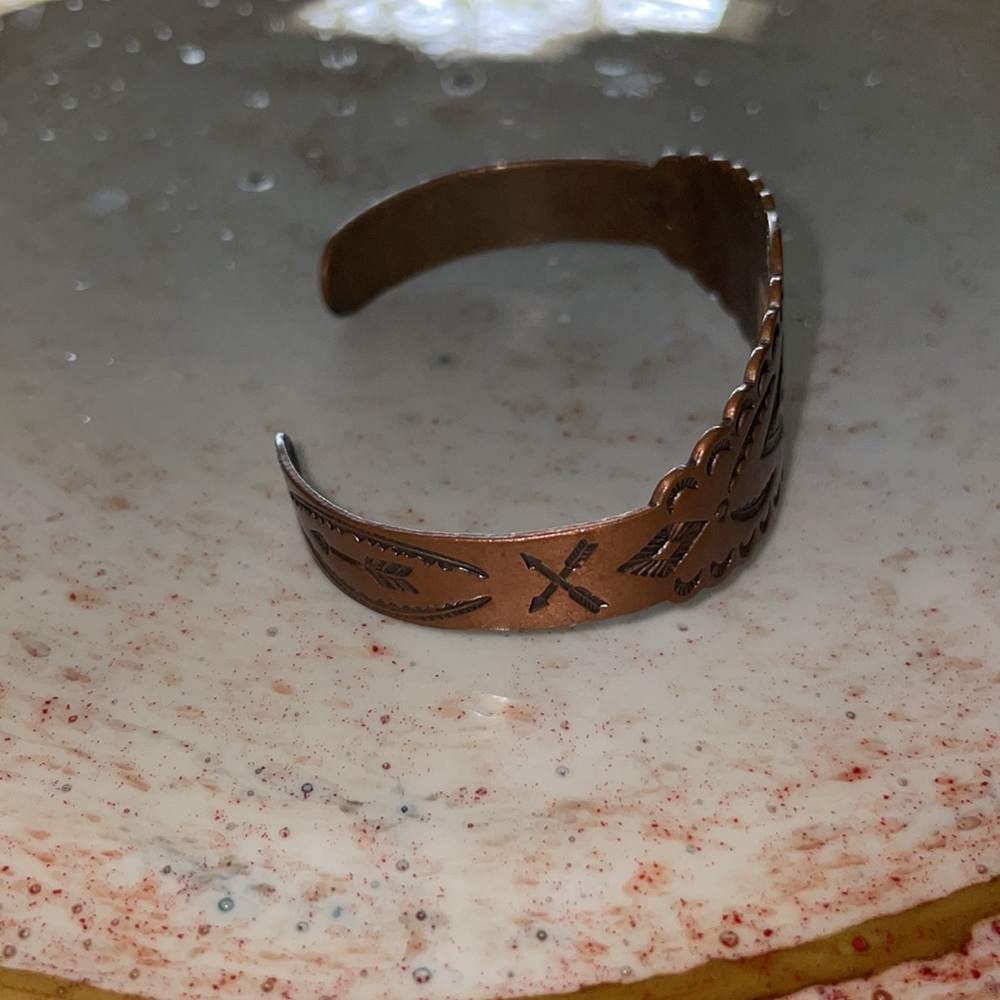 Vintage Copper Bracelet Arrowhead Engraved Adjustable Width - Picture 3 of 10